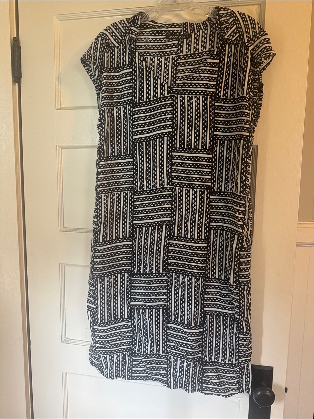 Manaola Black and White Geometric Midi Dress